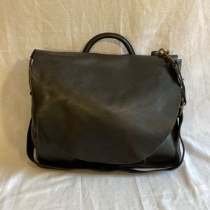 Retro GAP black leather classic messenger bag
